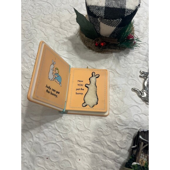 Christmas ornaments set of 8 misc ornaments some vintage pat the bunny Dr seuss - Picture 4 of 6